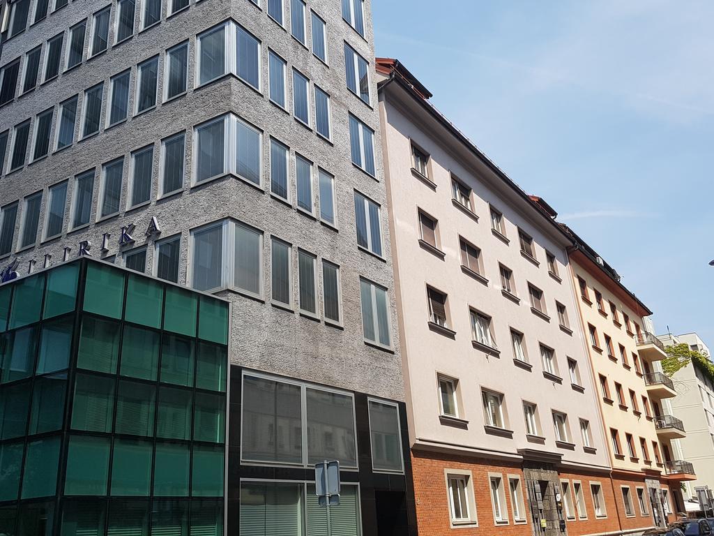 Slovenian Art Story Apartment ลูบลิยานา ภายนอก รูปภาพ