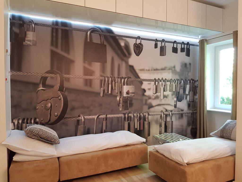 Slovenian Art Story Apartment ลูบลิยานา ภายนอก รูปภาพ